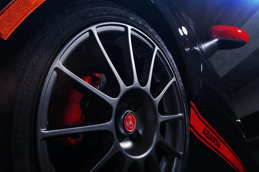  Fiat 500 Abarth 2012 года  (фото 103 из 121)